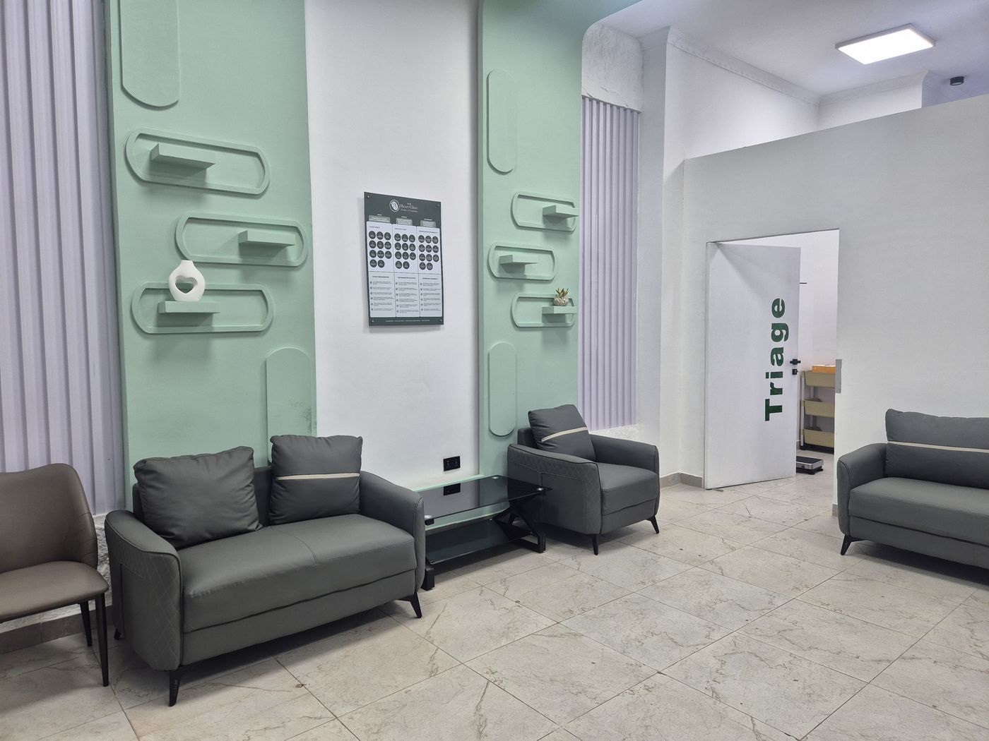 Leo Heart Clinic patient waiting area